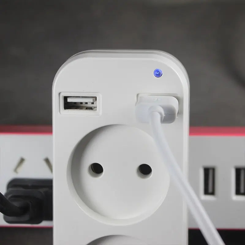 1Pcs European Plug Conversion Plug Multifunctional Socket Portable Dual Usb Port German French Russian Universal Socket